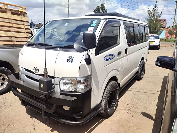 4x4 safari van for rent in uganda for wildlife safaris