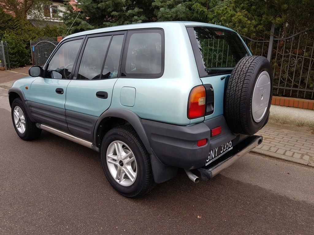 toyota rav4 hire uganda at 50 USD Per day