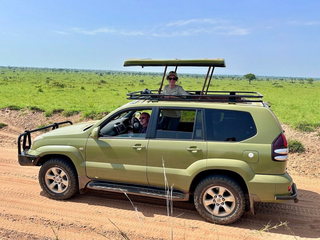 cheap 4x4 car rental uganda with popup roof from $65