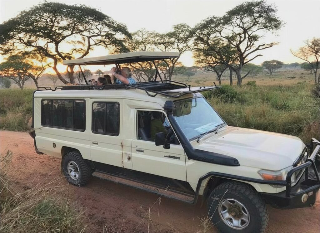 Safari land Cruiser for 4x4 car rental uganda for safari