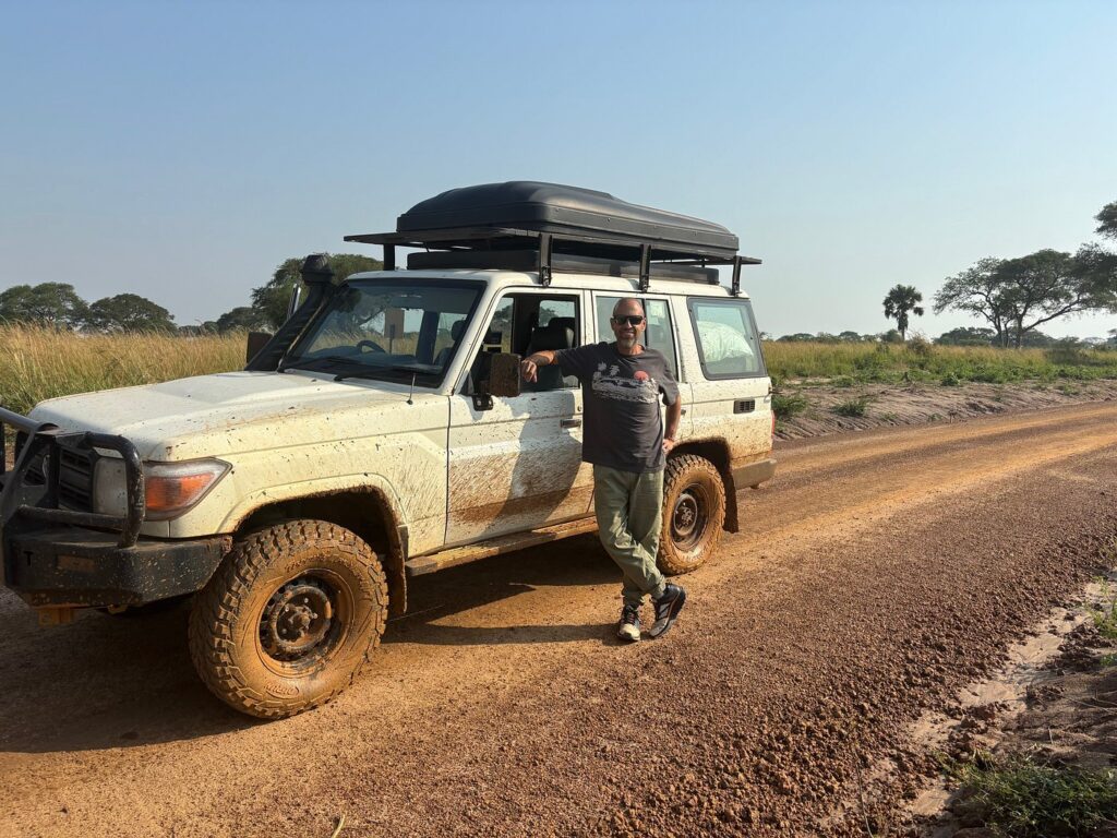 Reliable Land Cruiser Hardtop car for safari in Uganda