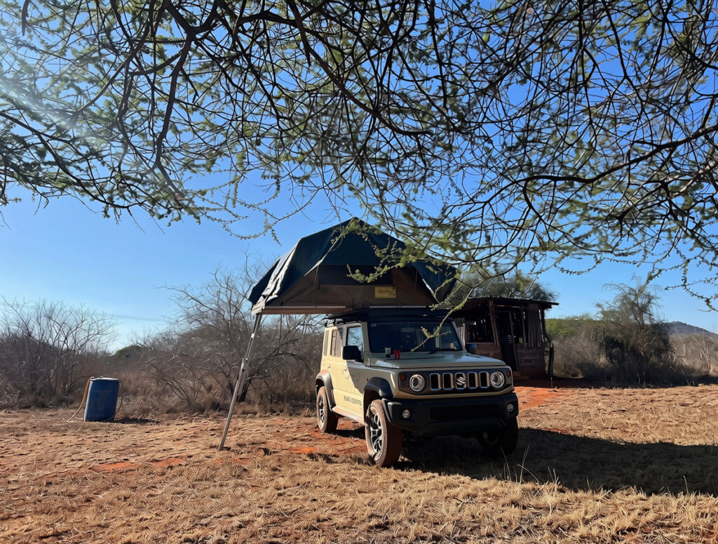 specifications of the tentco rooftop tent on the manual 4x4 suzuki jimny