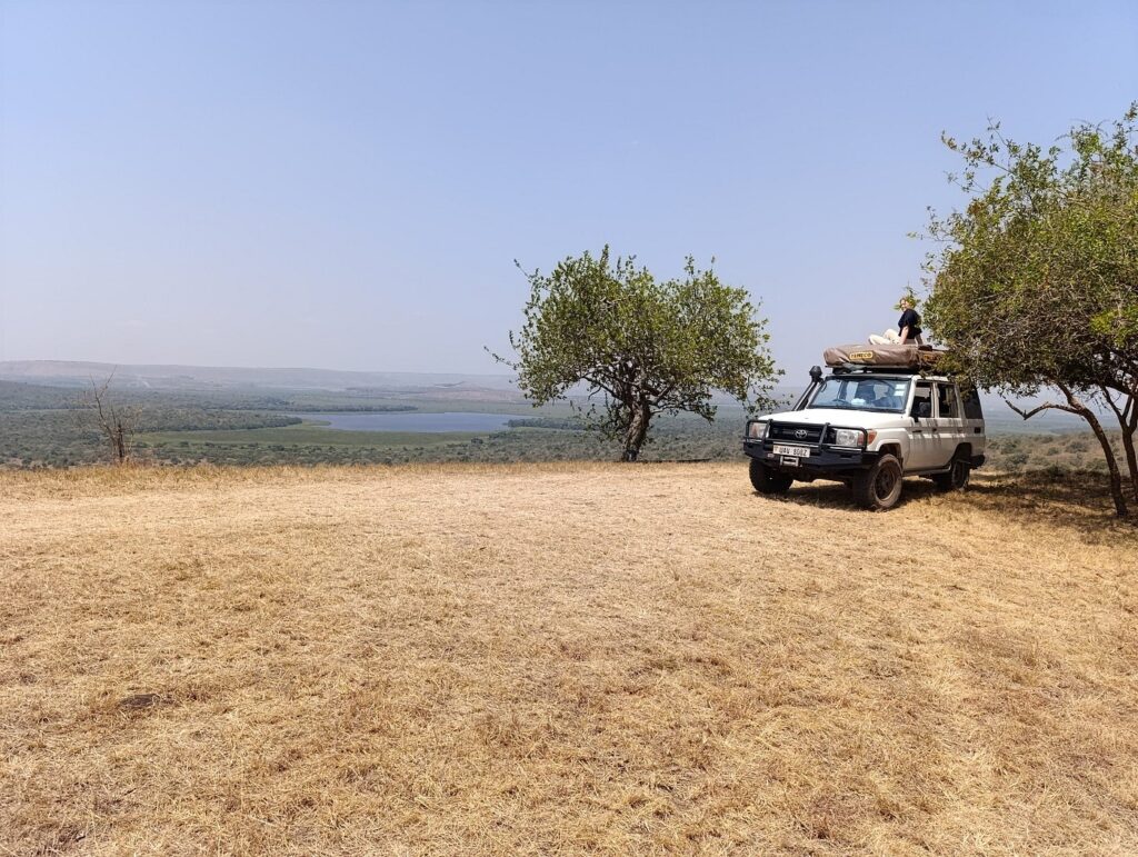 cost of renting a land Cruiser LX with two rooftop tents in Uganda